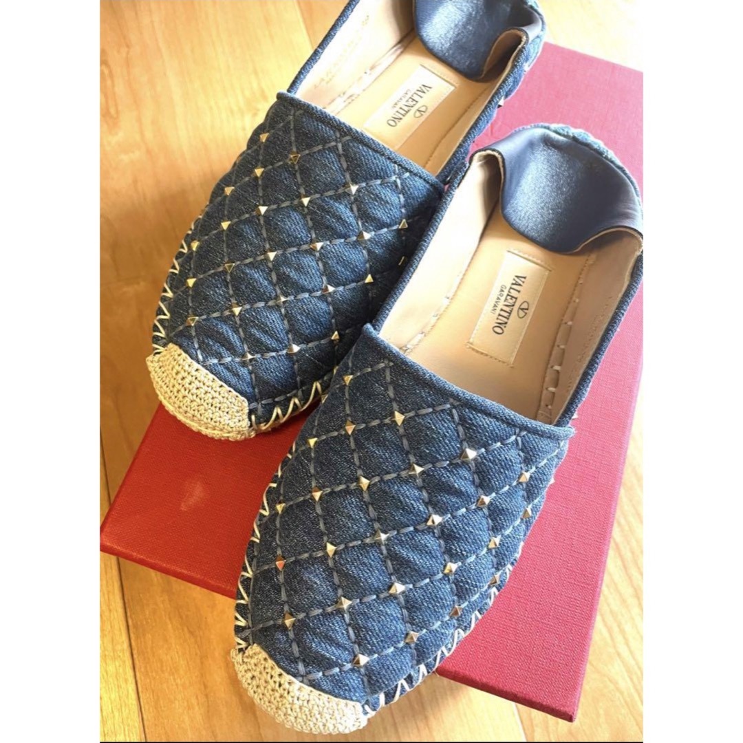 VALENTINO(ヴァレンティノ)のヴァレンティノ スタッズ エスパドリーユ Valentino スリッポン レディースの靴/シューズ(スリッポン/モカシン)の商品写真