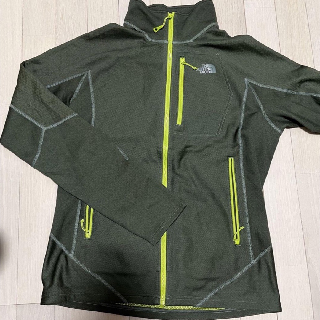 THE NORTH FACE(ザノースフェイス)の今週末お値下げ　ノースフェイス グリーン　メンズ　マウンテンパーカー　ジャケット メンズのトップス(パーカー)の商品写真