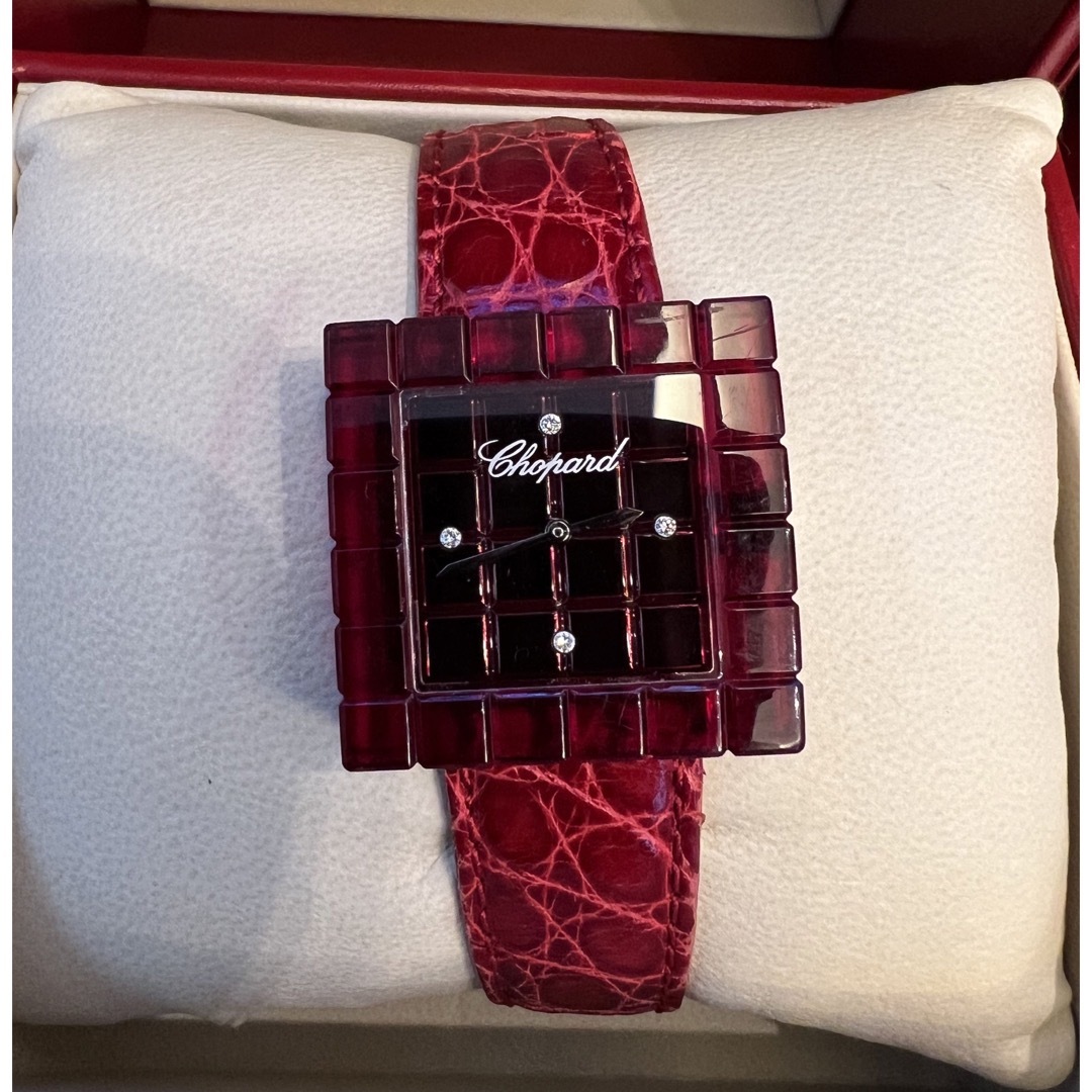 Chopard(ショパール)のChopped ショパール　アイスキューブビーマット レディースのファッション小物(腕時計)の商品写真