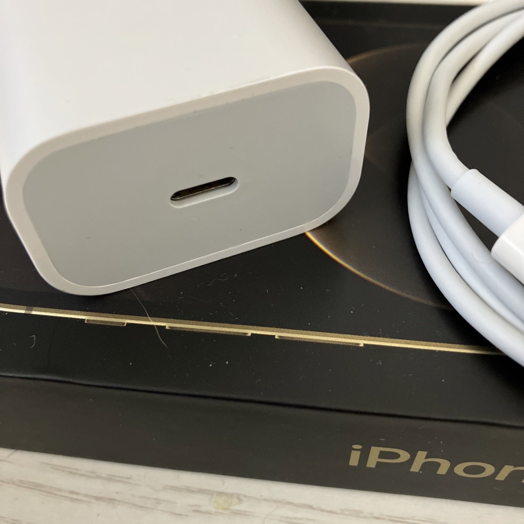 iPhone急速20W電源セットの通販 by ニューハーフ|ラクマ