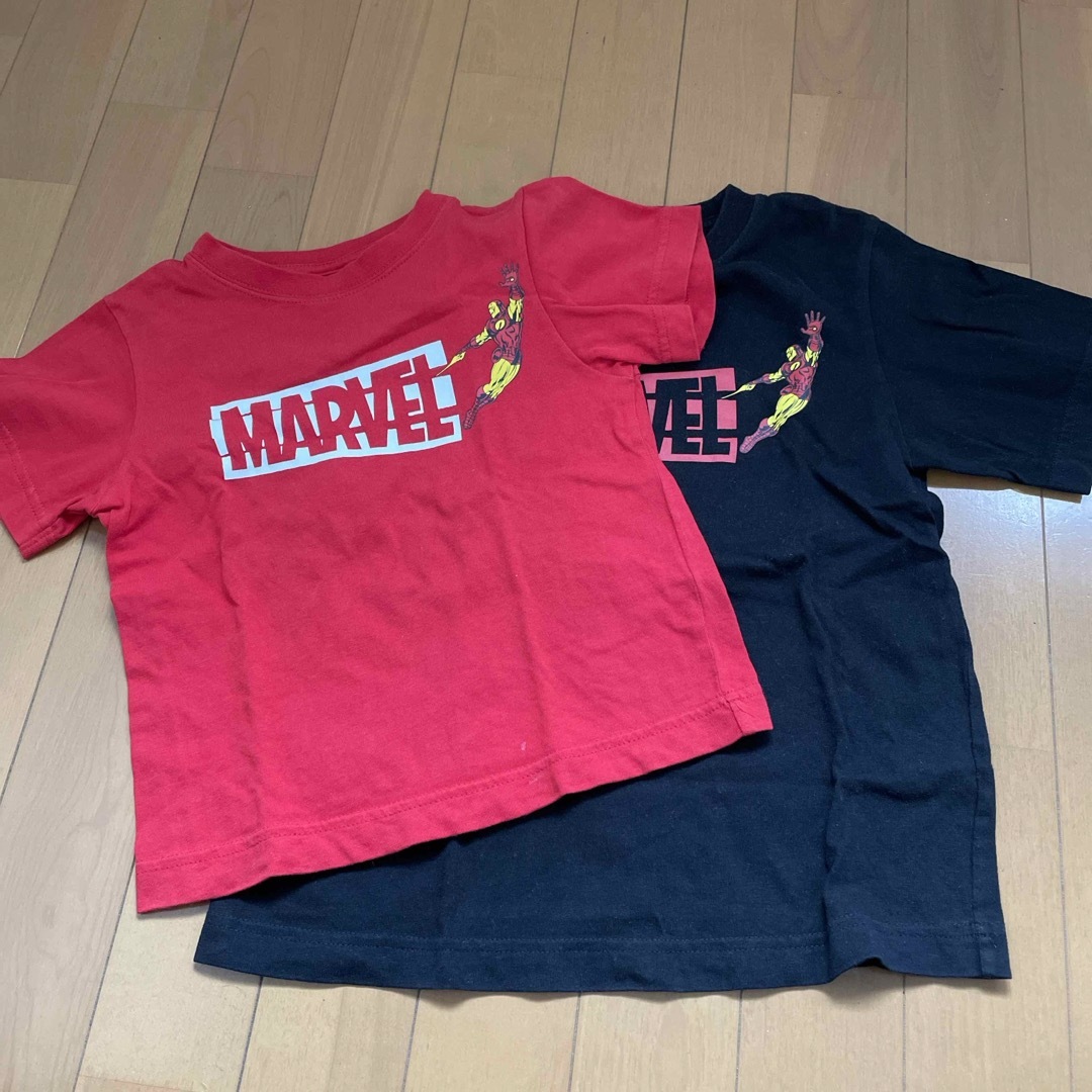 GU(ジーユー)のGUTシャツ130&100cm MARVELｱｲｱﾝﾏﾝ黒&赤　2枚セット キッズ/ベビー/マタニティのキッズ服男の子用(90cm~)(Tシャツ/カットソー)の商品写真