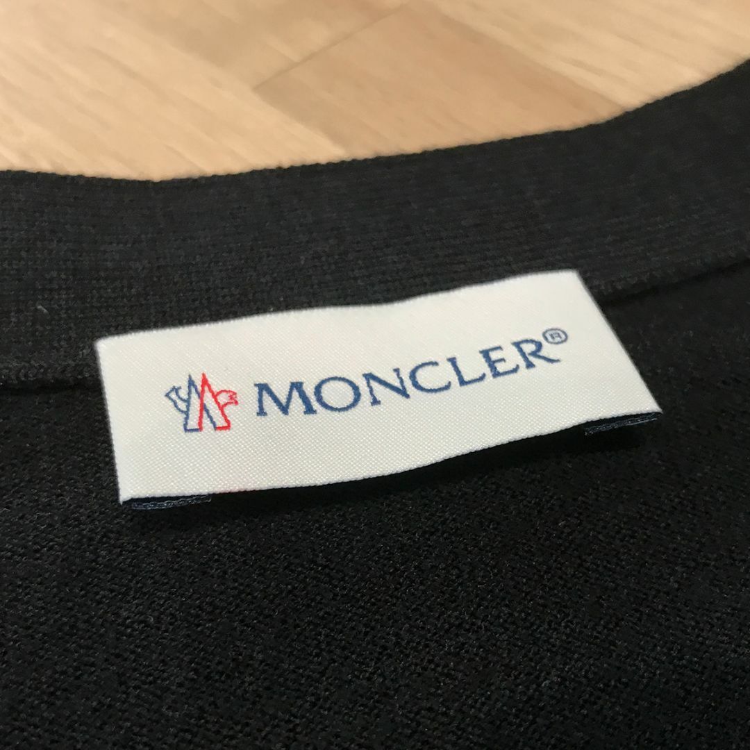 MONCLER(モンクレール)の新品同様 モンクレール CARDIGAN TRICOT ニット切替 カーディガン メンズのトップス(カーディガン)の商品写真