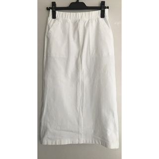 ユニクロ(UNIQLO)のUNIQLO デニムジャージースカート ホワイト(ひざ丈スカート)