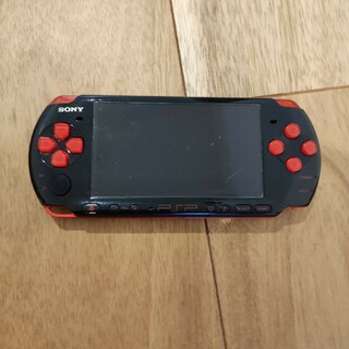 プレイステーションポータブル(PlayStation Portable)のpsp3000本体　レッドブラック(携帯用ゲーム機本体)
