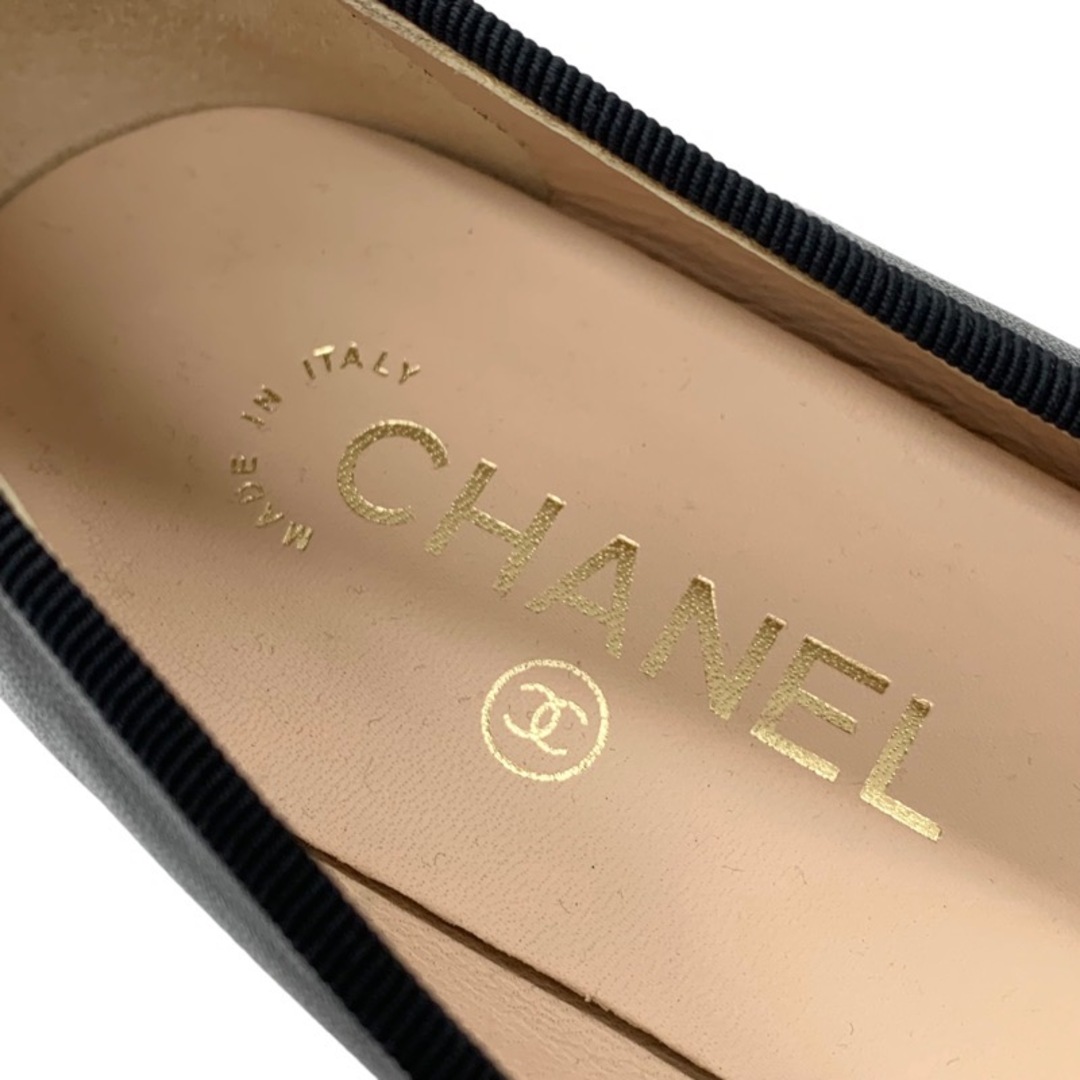 CHANEL(シャネル)のシャネル CHANEL フラットシューズ 靴 シューズ レザー パテント ブラック 未使用 バレエシューズ バレリーナ ココマーク リボン レディースの靴/シューズ(バレエシューズ)の商品写真