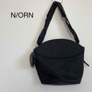 N/ORN ノルン　抱っこ　ヒップシート　抱っこ紐　マザーズバッグ　抱っこバッグ(抱っこひも/おんぶひも)