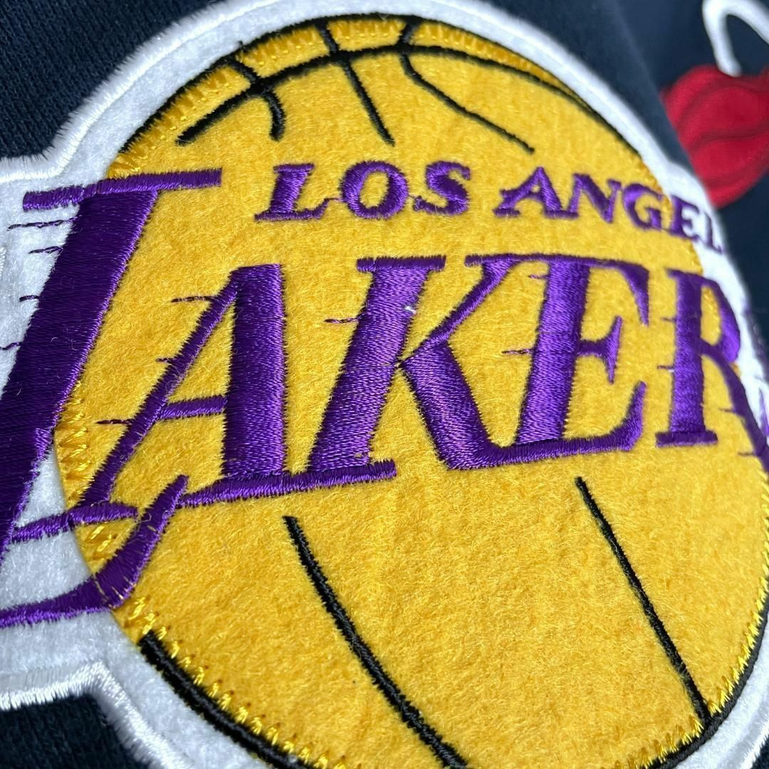 【新品☆XLサイズ☆別注モデル】NBA チームワッペン刺繍 スウェット入手困難