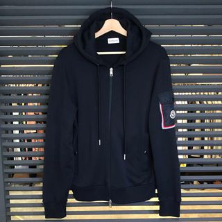 モンクレール(MONCLER)の新品同様 モンクレール ジップアップパーカー ネイビー Mサイズ(パーカー)