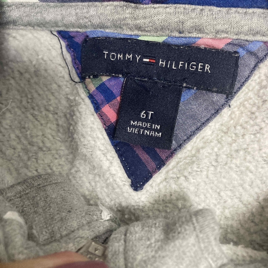TOMMY HILFIGER(トミーヒルフィガー)のTOMMY HILFIGER パーカー 6T キッズ/ベビー/マタニティのキッズ服女の子用(90cm~)(ジャケット/上着)の商品写真