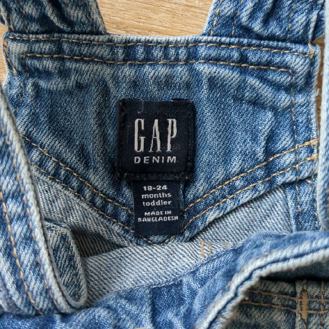 babyGAP(ベビーギャップ)のGAP デニムオーバーオール キッズ/ベビー/マタニティのベビー服(~85cm)(ワンピース)の商品写真