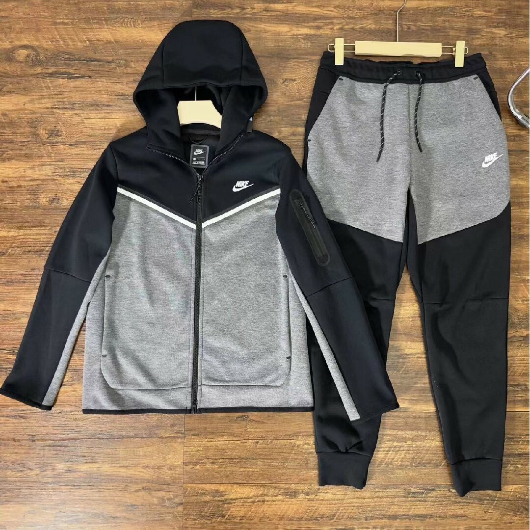 NIKE テックフリース◇上下◇セットアップ◇ Mの通販 by ちっち｜ラクマ