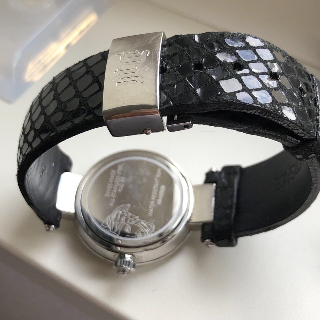Gianni Versace(ジャンニヴェルサーチ)の【VERSACE】ヴェルサーチ レーヴ デイト XLQ99 メンズの時計(腕時計(アナログ))の商品写真