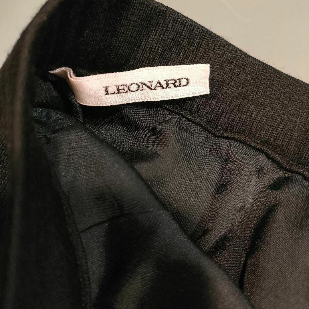 LEONARD(レオナール)のLEONARD　レオナール　ウールスカート　黒 レディースのワンピース(ひざ丈ワンピース)の商品写真