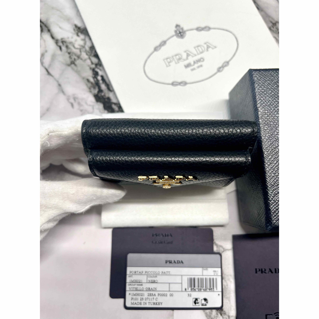 【新品未使用】01 PRADA プラダ　コンパクトウォレット　三つ折り財布