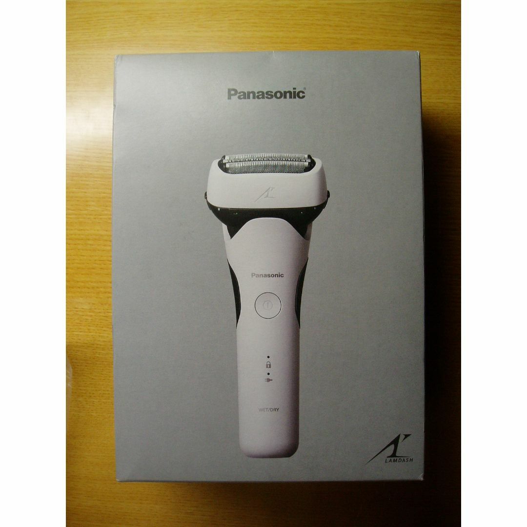 美容/健康【新品】Panasonic メンズシェーバー 3枚刃 ES-LT2C-W