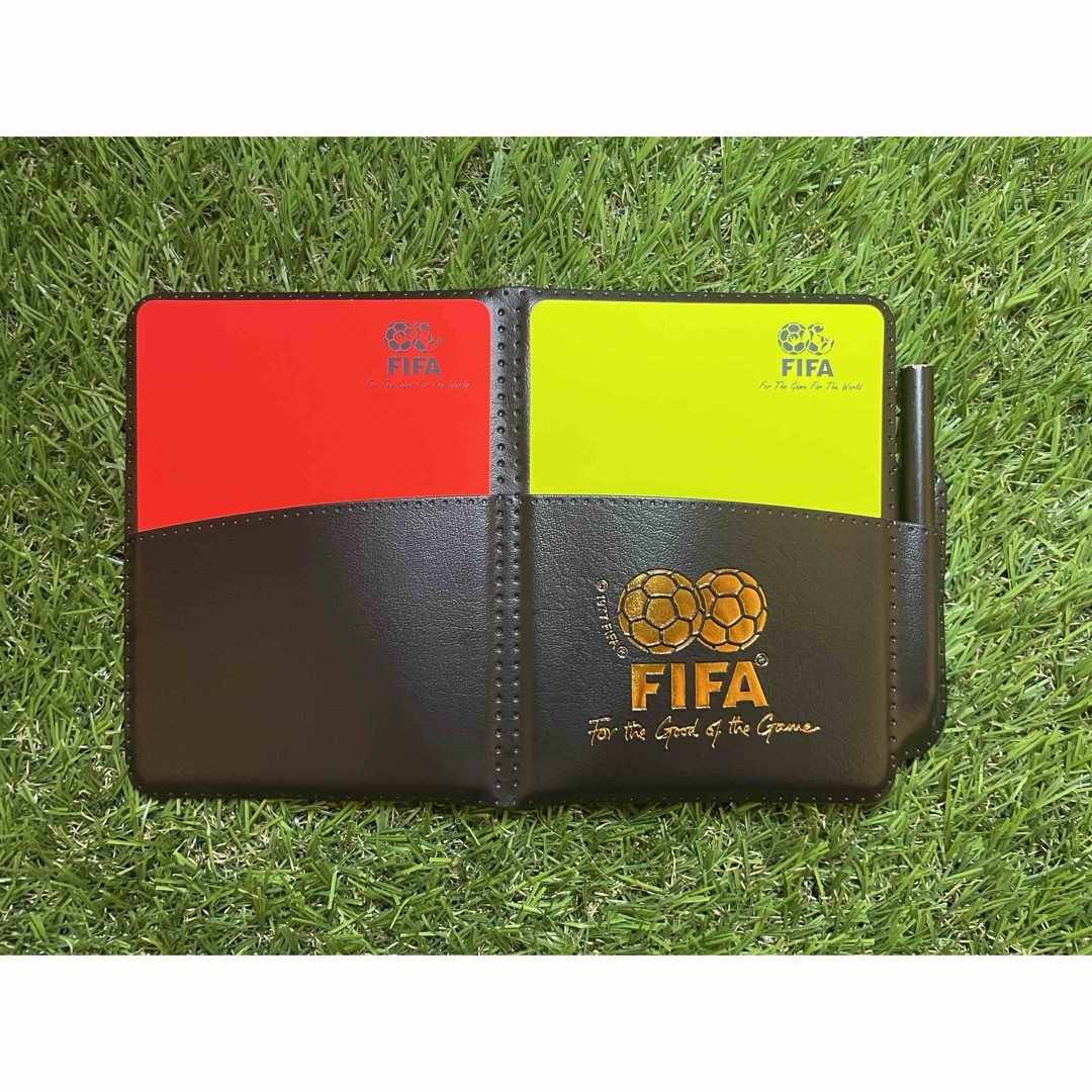 molten(モルテン)の【未使用新品】 サッカー レフリー FOX40 FIFA 警告カード セット ① スポーツ/アウトドアのサッカー/フットサル(記念品/関連グッズ)の商品写真