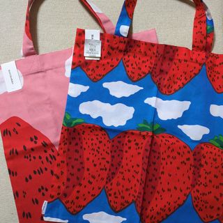 マリメッコ(marimekko)のmarimekko ファブリックバッグ 2枚セット『マンシッカヴォレット』(トートバッグ)