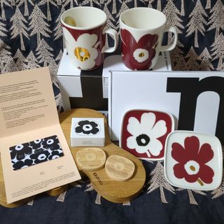 マリメッコ(marimekko)のmarimekko マグカップ・プレート・箸置き・ギフトカード セット(食器)