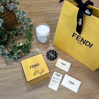 フェンディ ピアスの通販 200点以上 | FENDIのレディースを買うならラクマ