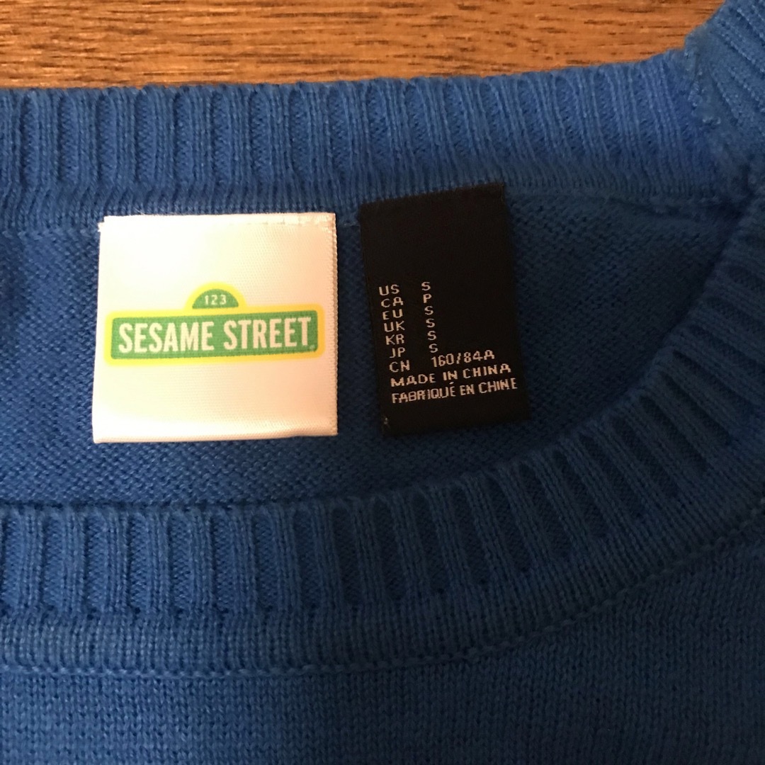 SESAME STREET(セサミストリート)の美品☆セサミストリート・ニット セーター・S-M・ブルー・ゆったり☆可愛い☆ レディースのトップス(ニット/セーター)の商品写真