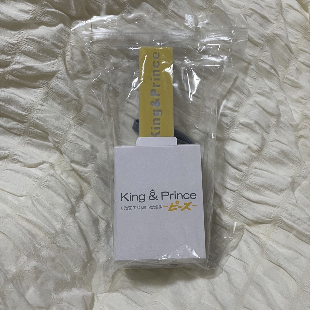 King & Prince(キングアンドプリンス)のKing&Prince ピース ペンライト エンタメ/ホビーのタレントグッズ(アイドルグッズ)の商品写真