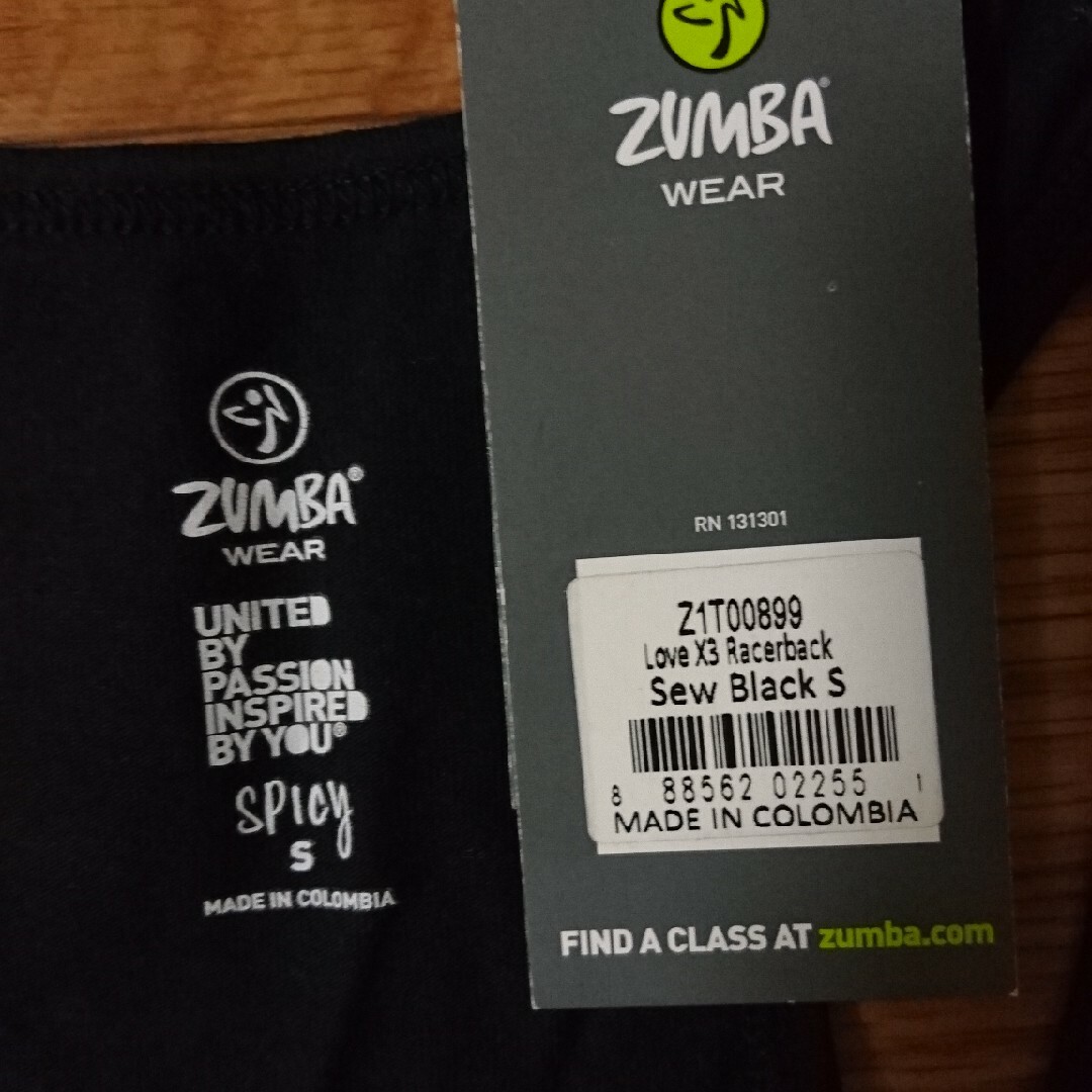 Zumba(ズンバ)のZUMBA 正規品☆着用3回☆レーサータンク S スポーツ/アウトドアのスポーツ/アウトドア その他(ダンス/バレエ)の商品写真