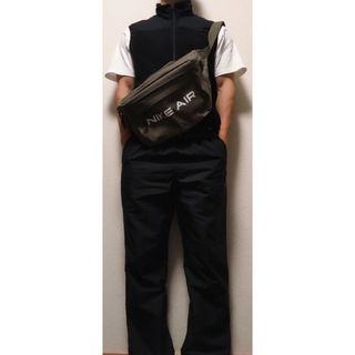 ナイキ(NIKE)の「NIKE/AIR TECK HIPBAG」(ショルダーバッグ)