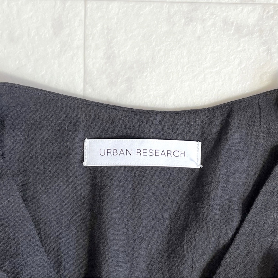 URBAN RESEARCH(アーバンリサーチ)のアーバンリサーチ 定価1.3万円 コットンボイルギャザーガウンワンピース 黒 レディースのワンピース(ロングワンピース/マキシワンピース)の商品写真