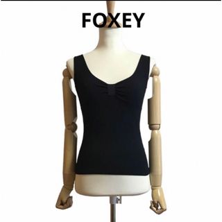 FOXEY - FOXEY 小顔タンクホワイト38の通販 by ひなた｜フォクシーなら ...