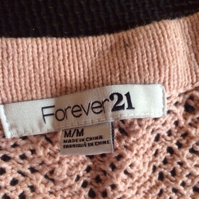 FOREVER 21(フォーエバートゥエンティーワン)のForever21カーディガン レディースのトップス(カーディガン)の商品写真