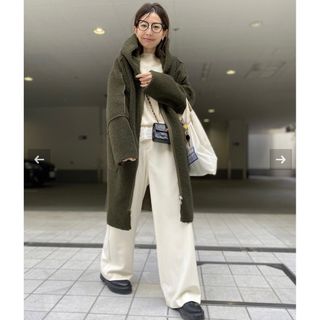 アパルトモンドゥーズィエムクラス(L'Appartement DEUXIEME CLASSE)の【Lou Andrea】Mouton Fake Hood Coat(ムートンコート)