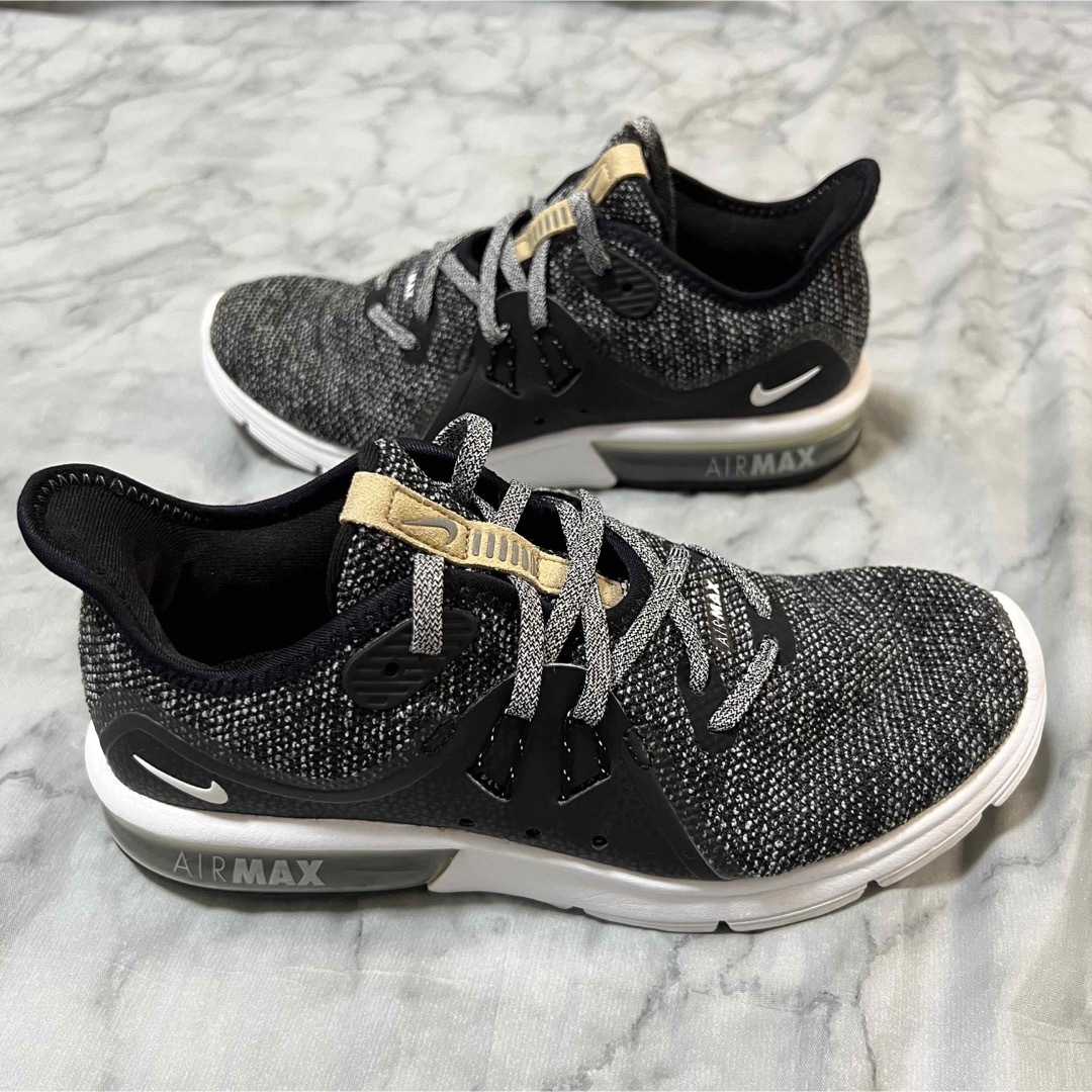 NIKE(ナイキ)のNIKE  AIR MAX SEQUENT 3 グレー　24cm レディースの靴/シューズ(スニーカー)の商品写真