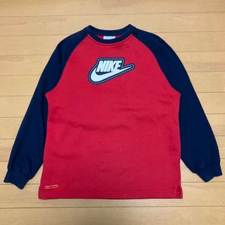 ナイキ(NIKE)のトレーナー　レッド×ネイビー　NIKE(Tシャツ/カットソー)