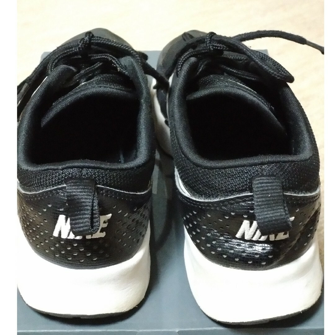 NIKE(ナイキ)のFlower様専用 NIKE AIR MAX THEA黒23.5cm キッズ/ベビー/マタニティのキッズ靴/シューズ(15cm~)(スニーカー)の商品写真