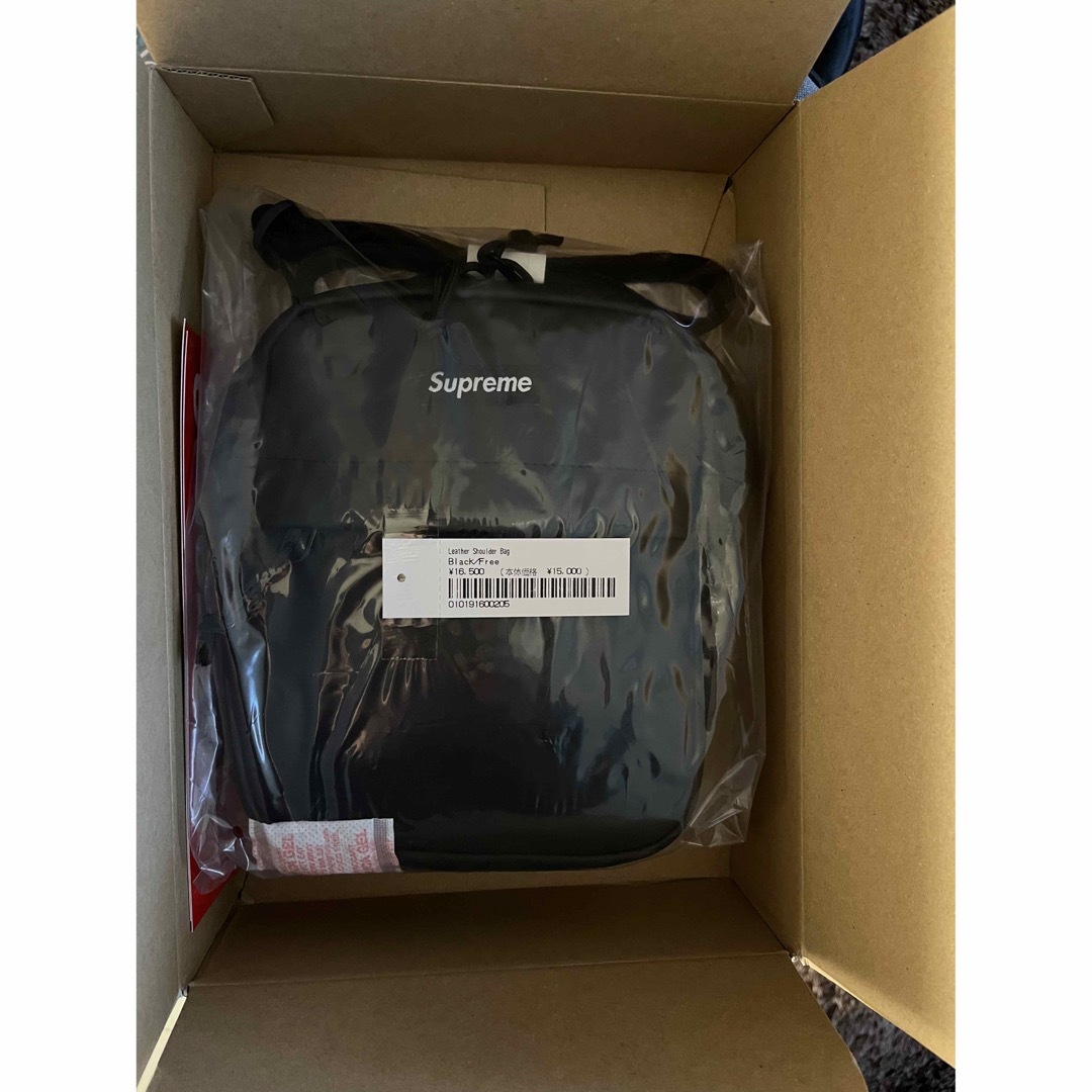 Supreme(シュプリーム)のsupreme レザーショルダーバッグ メンズのバッグ(ショルダーバッグ)の商品写真