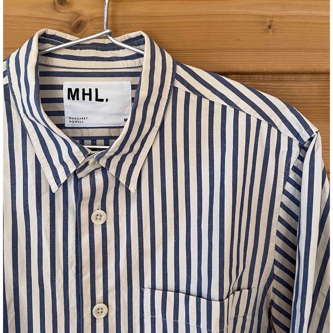 MHL.(エムエイチエル)のマーガレットハウエル　MHL コットンリネン　ストライプシャツ メンズのトップス(シャツ)の商品写真