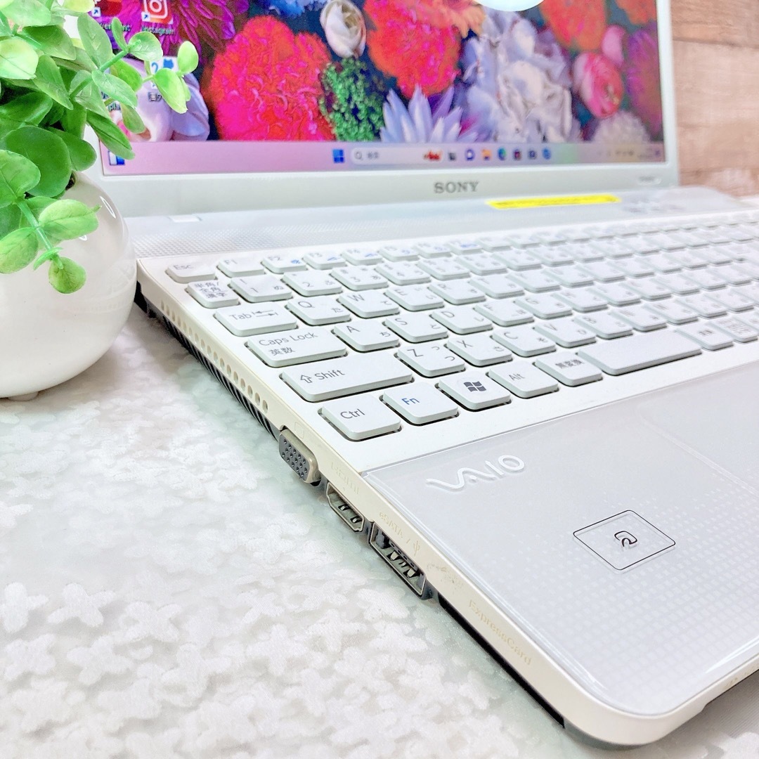 かわいい白VAIO❣️綺麗✨大容量640GB‼️WEBカメラ✨ノートパソコン☘️初心者