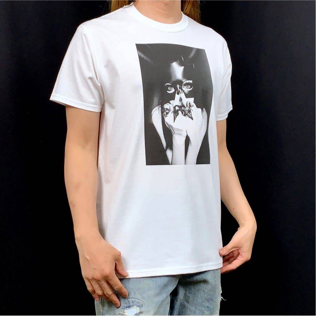 新品 ボンテージ バット バニー ガール キャットウーマン 中指 Tシャツ メンズのトップス(Tシャツ/カットソー(半袖/袖なし))の商品写真