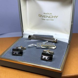 GIVENCHY 美品 ネクタイピン\u0026カフス 箱つき