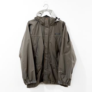 お買い得❗patagoniaパーカー！美品！