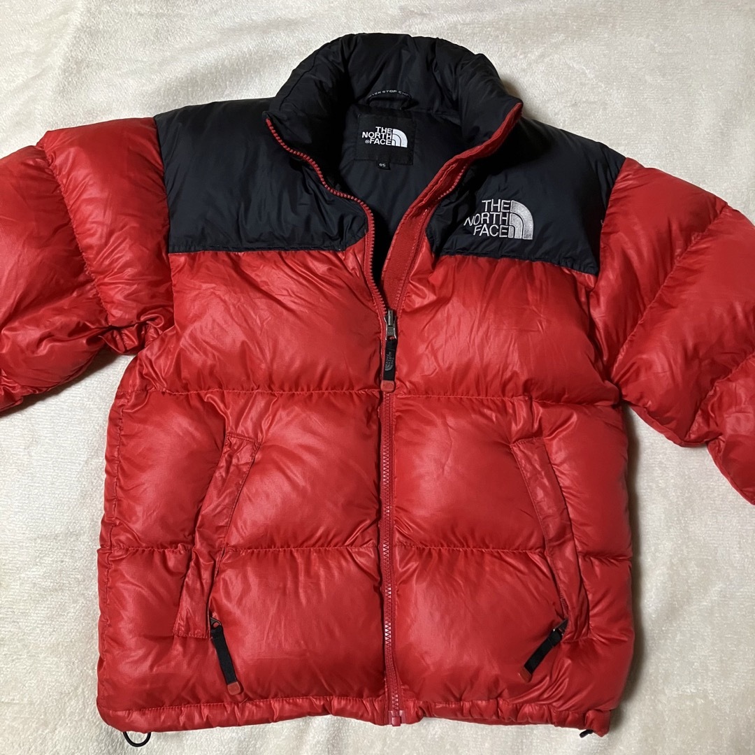 THE NORTH FACE(ザノースフェイス)の【XSサイズ】ノースフェイス　700　ダウンジャケット　赤　韓国 メンズのジャケット/アウター(ダウンジャケット)の商品写真