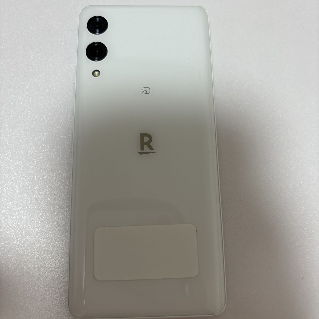 Rakuten Hand 5G ホワイト 128 GBスマートフォン/携帯電話