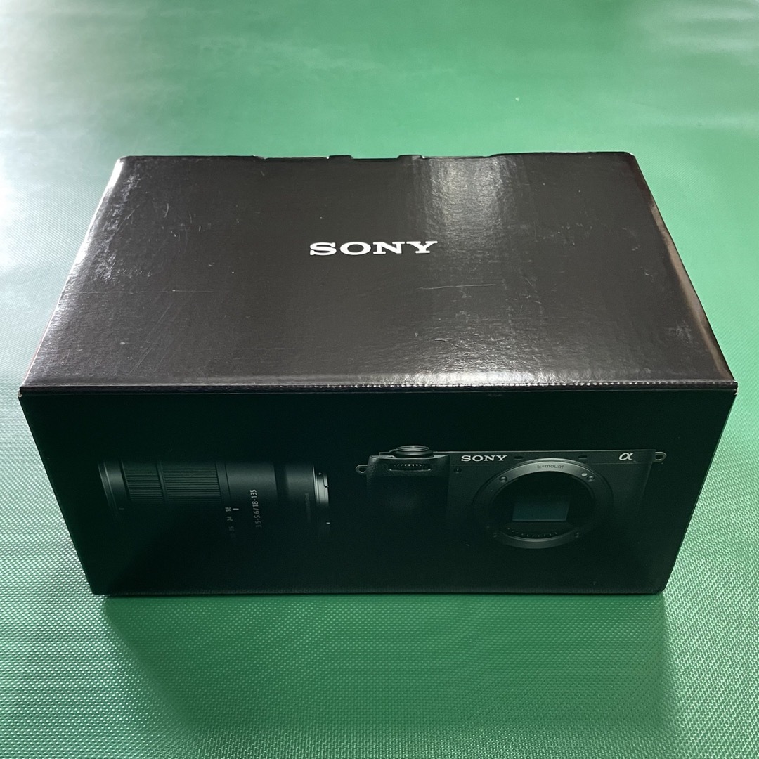 SONY(ソニー)のα6700 高倍率ズームレンズキット ILCE-6700M B スマホ/家電/カメラのカメラ(ミラーレス一眼)の商品写真