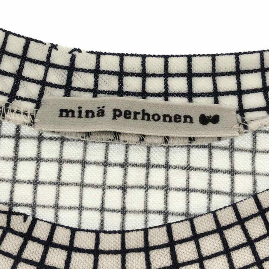 mina perhonen(ミナペルホネン)の【新品】  mina perhonen / ミナペルホネン | 2021SS | faint shadow Tシャツ | 38 | ホワイト/ネイビー | レディース レディースのトップス(Tシャツ(半袖/袖なし))の商品写真