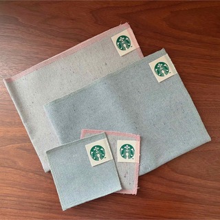 スターバックスコーヒー(Starbucks Coffee)のSTARBUCKS☆ランチョンマット&コースター（各2枚）(テーブル用品)