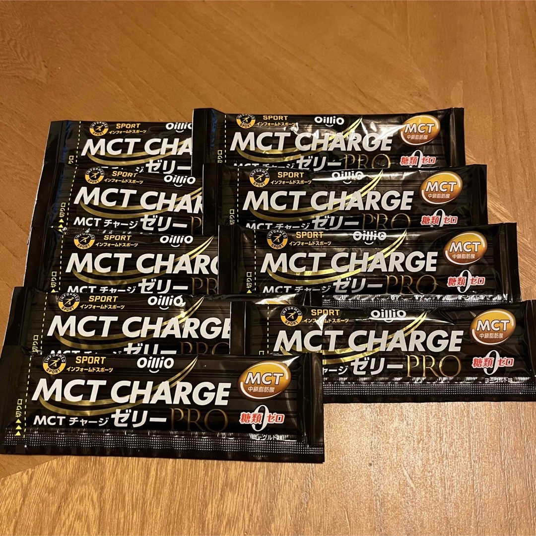 日清食品(ニッシンショクヒン)の日清オイリオMCT CHARGE(エムシーティーチャージ) ゼリー PRO  食品/飲料/酒の健康食品(その他)の商品写真