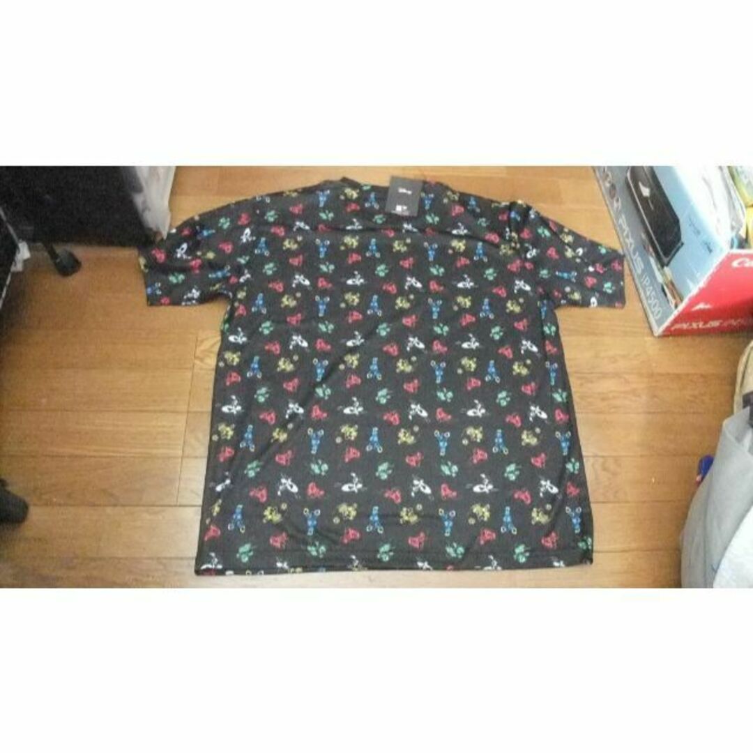 Disney(ディズニー)の総柄 ジャージ素材 新品 ディズニー disney ミッキー Tシャツ 3L 黒 メンズのトップス(Tシャツ/カットソー(半袖/袖なし))の商品写真