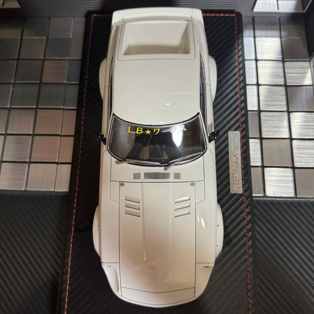 イグニッションモデル1/18LB−WORKSフェアレディZ (S30)カスタム イグニッションモデル1/18LB−WORKSフェアレディZ (S30)カスタム