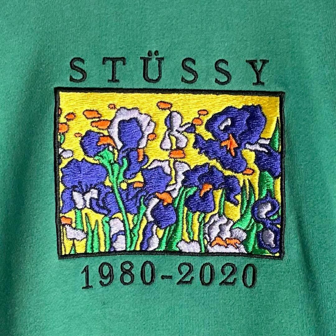 古着はじめましたレディースも【希少デザイン】STUSSY　センター刺繍ロゴ　　花柄　フラワー　花　パーカー