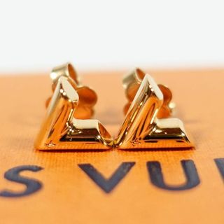 Louis Vuitton Essential v stud earrings (M68153, M63208) in 2023